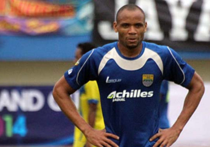 Buang Boumsong, Persik Datangkan Udo dan  Likassa