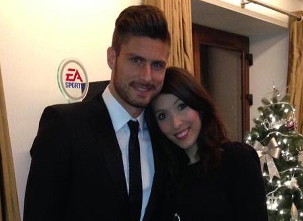 Usai Tiduri Model Seksi, Giroud Siap Jadi Suami Teladan