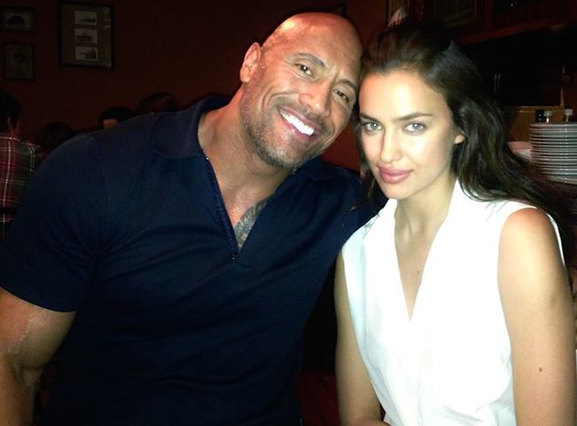 Wah, Pacar Ronaldo Dicium Mesra The Rock