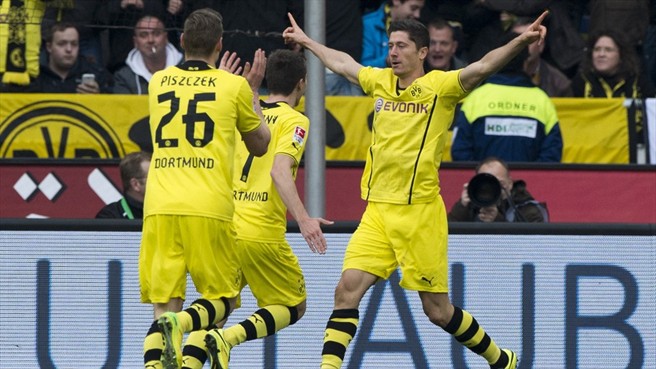 Tekuk Hannover, Dortmund Perpanjang Napas Bundesliga