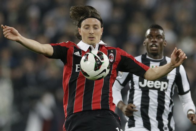 Montolivo Tak Sabar Antar Milan Tumbangkan Juventus