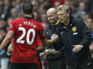 Van Persie Berkomitmen, Moyes Sumringah