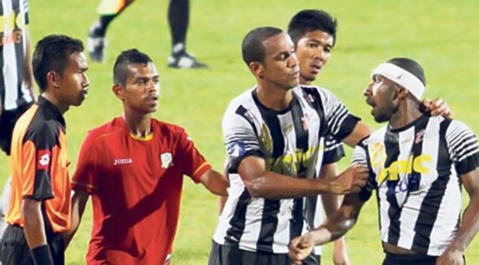 Dihina Wasit, Patrich Wanggai Lapor ke FAM