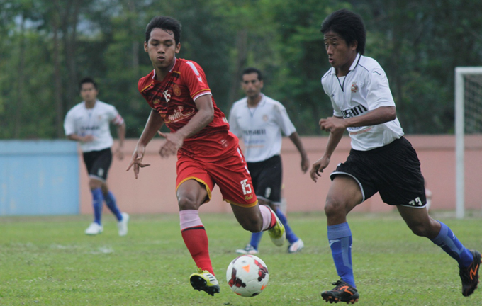 Putra Samarinda Pukul Persela 3-0<!--idunk-->ISL 2014