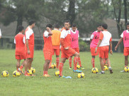 Persija Seleksi Penyerang Asing