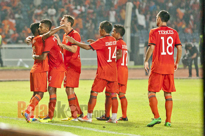 Persija Waspadai Keberuntungan Persik