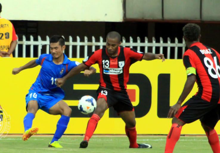 Perseru vs Persipura 'Kacamata'