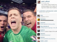 Rayakan Kemenangan London Derby, Szczesny Foto Selfie
