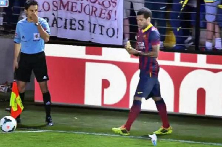 Alves: Spanyol Tak Bisa Menghargai Orang Kulit Hitam
