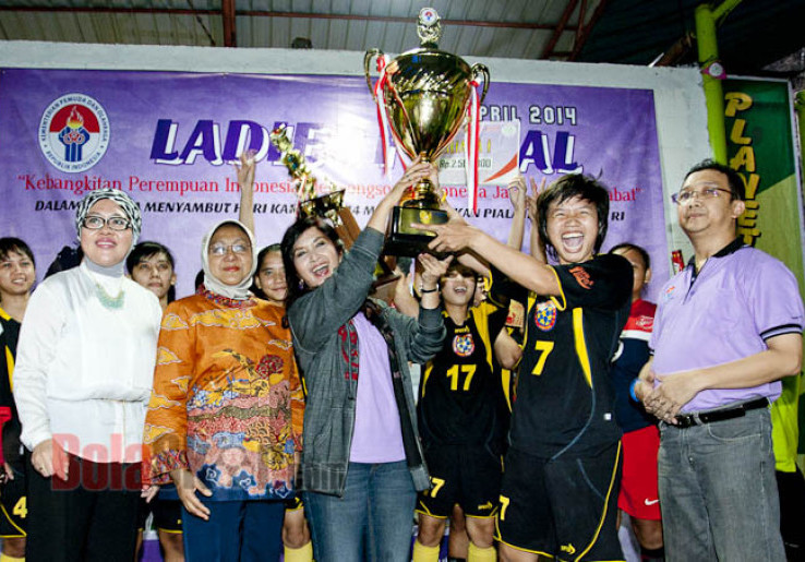 Alendo JKFC Juarai Ladies Futsal 2014