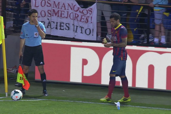 Lempari Dani Alves Pisang, Fans Villarreal Dilarang ke Stadion Lagi