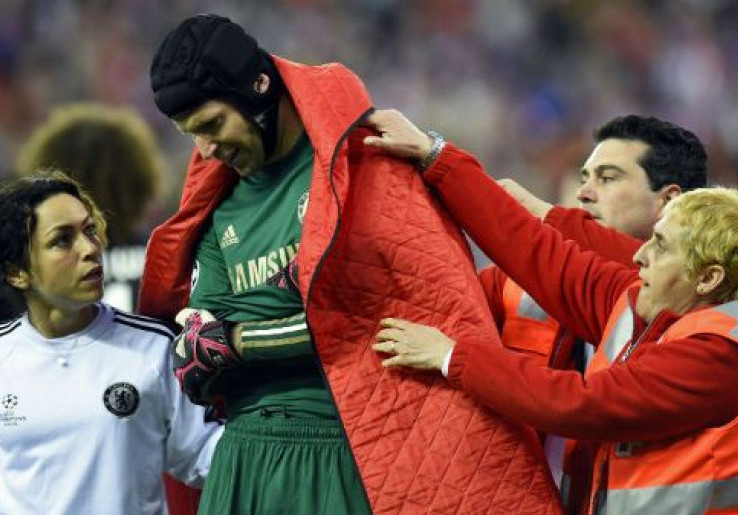 Cedera Bahu, Petr Cech Absen Hingga Akhir Musim