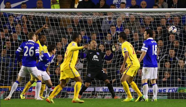 Dijungkalkan Crystal Palace, Everton Keluar Zona Liga Champions