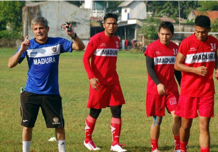 Arcan Iurie Terus Benahi Skuat Persepam MU