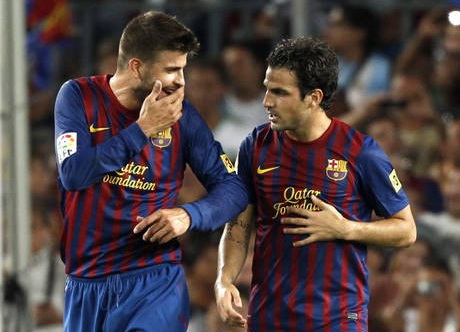 Pique: Fabregas Lebih Baik dari Xavi dan Iniesta