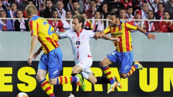 Bermain Efektif, Sevilla Ungguli Valencia<!--idunk-->Babak I