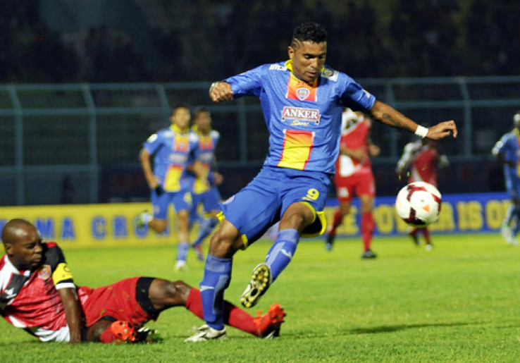 Main Lepas Kunci Kemenangan Arema Cronus Atas PBR