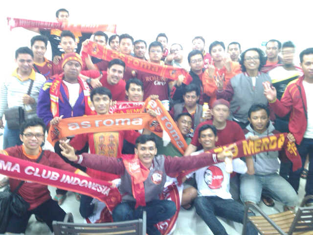 Hat-trick Destro Bikin Romanisti Malang Semringah Saat Nobar