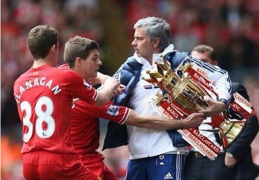 Tumbangkan Liverpool, Mourinho Tetap Pesimistis Chelsea Juara