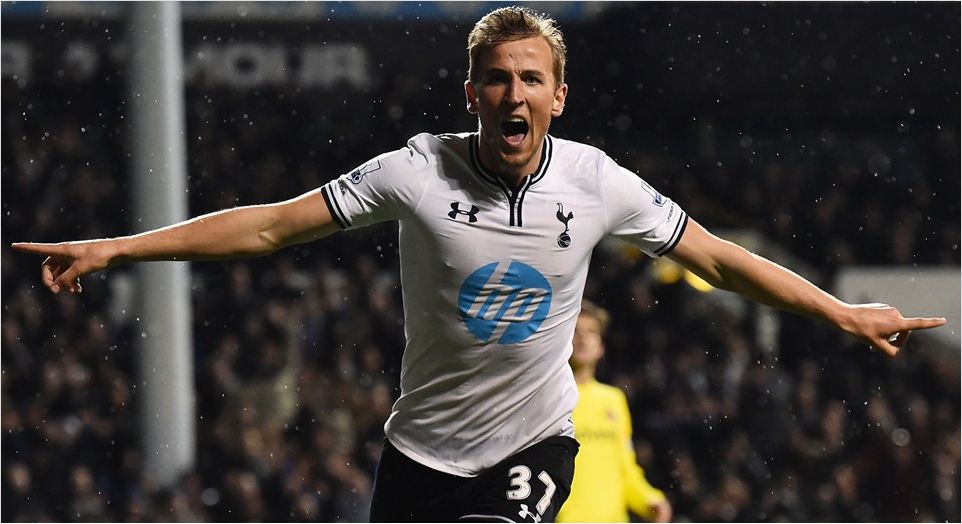 Sikat Sunderland, Tottenham Menjauh Dari Manchester United