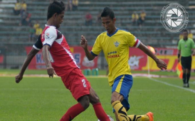 Patah Tulang Bahu Kiri, Kapten Persegres Harus 'Parkir'