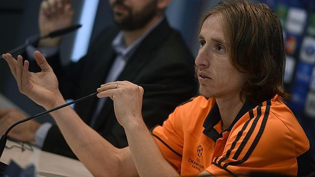 Modric Targetkan Madrid Menang 2-0 Lawan Dortmund