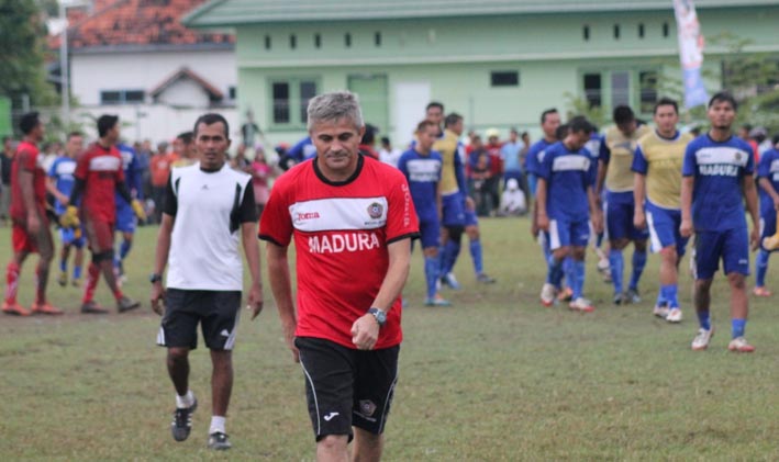 Sape Kerap Bertekad Jinakkan Naga Mekes<!--idunk-->ISL 2014
