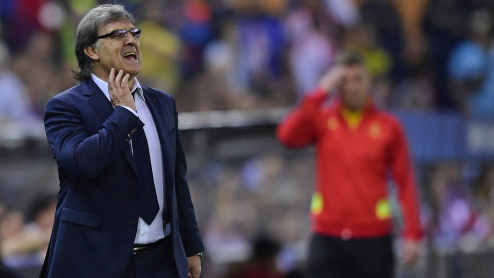 Prestasi Barcelona Merosot, Martino Pede Tak Dipecat