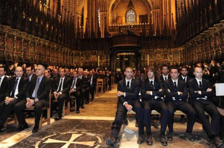 Upacara Penghormatan Terakhir Vilanova Dihadiri Ribuan Orang