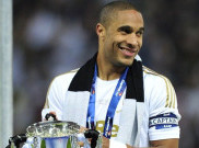 Arsenal dan Napoli Berebut Bek Swansea City