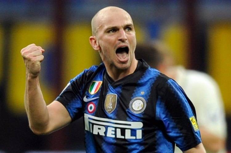 Kontrak Tak Diperpanjang, Cambiasso