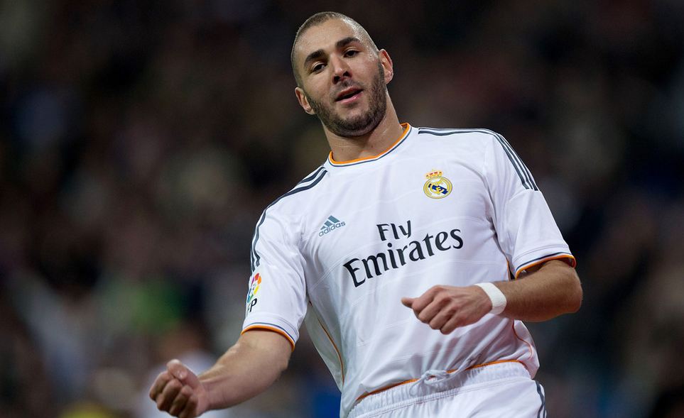 Liverpool Hargai Benzema Rp792 Miliar