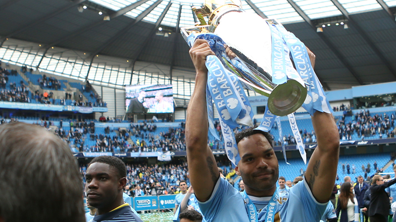 Joleon Lescott Pilih Hengkang dari Manchester City