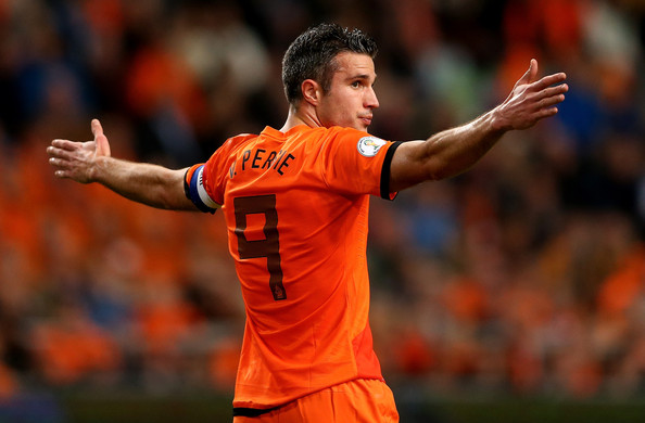 Van Persie Cedera Lagi?