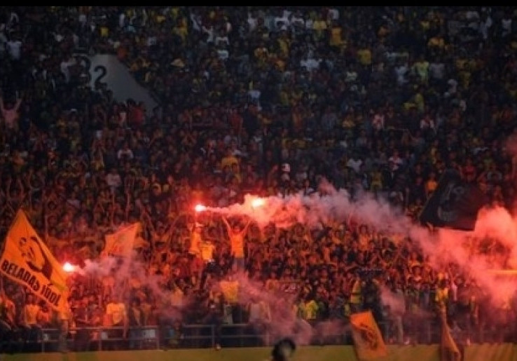 Kelompok Suporter Sriwijaya FC Bentrok, Puluhan Orang Luka Parah