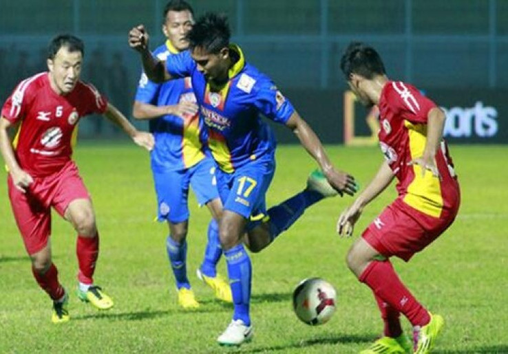 Suharno: Pemain Belakang Arema Kurang Konsentrasi