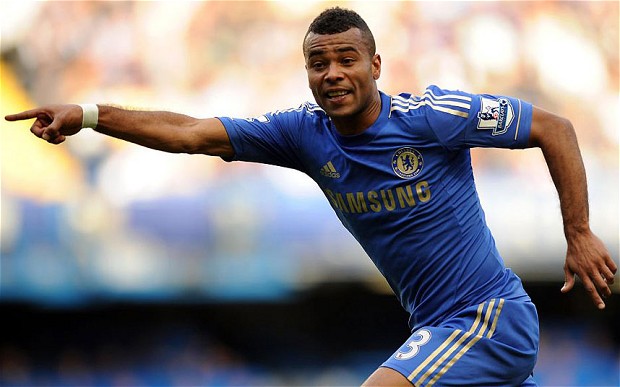 Liverpool Tawari Ashley Cole Kontrak 2 Tahun