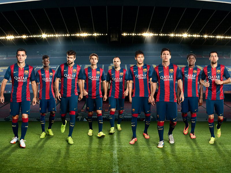 Isu Hengkangnya Fabregas Semakin Santer<!--idunk-->Absen Dalam Foto Kostum Baru Barcelona