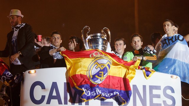 Raih La Decima, Madrid Gelar Pesta Gila-gilaan di Bernabeu