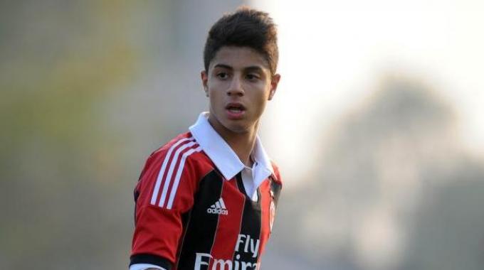 Wonderkid AC Milan Pecundangi Neymar