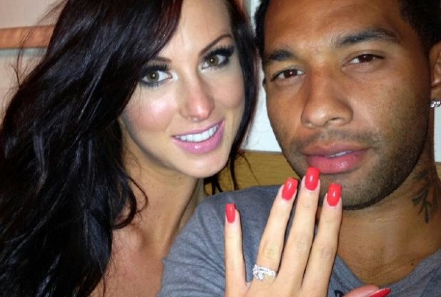 Ini Dia Foto-foto Hot Bulan Madu Jermaine Pennant & Alice Goodwin