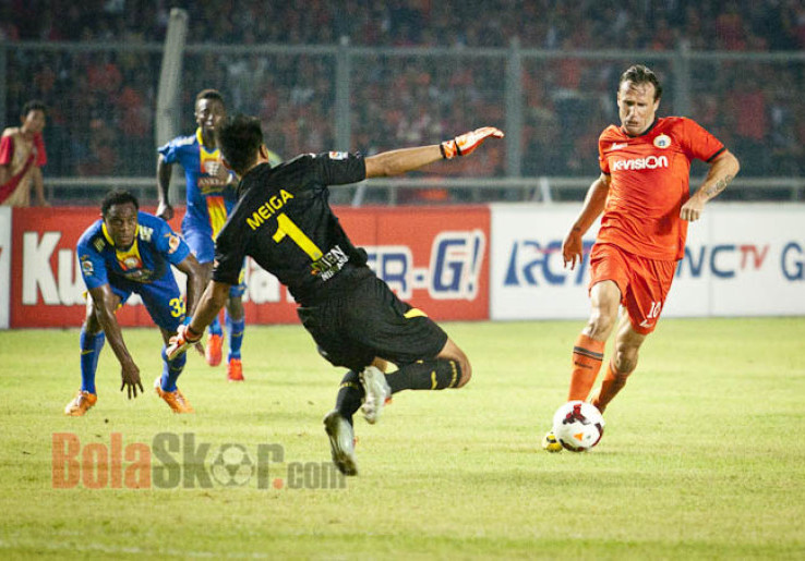 Incar Satu Striker Lagi, Posisi Bosnjak di Persija Terancam