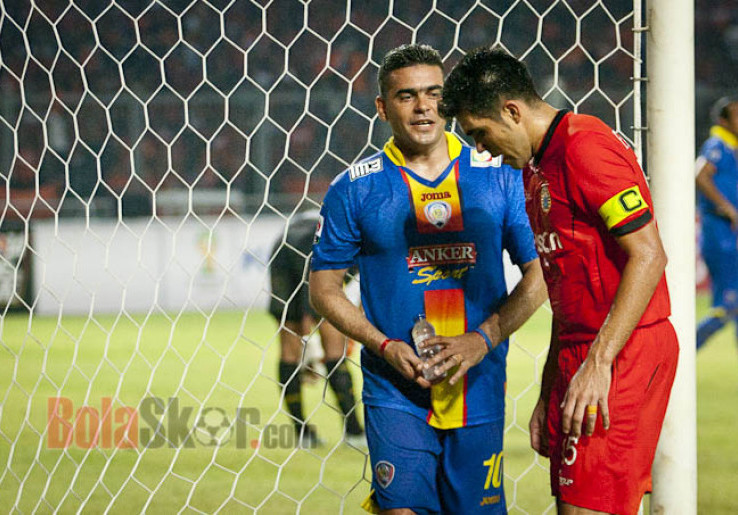 Bustomi dan Gonzales Absen lawan Persegres