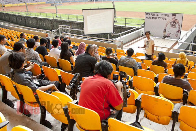 Greenpeace Ungkap Skandal Toksik pada Merchandise Piala Dunia 2014