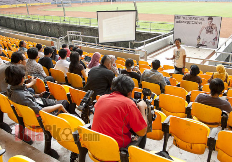 Greenpeace Ungkap Skandal Toksik pada Merchandise Piala Dunia 2014