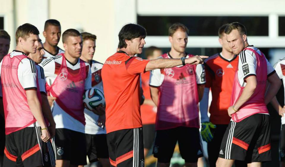 Loew: Saya Menikmati Tekanan