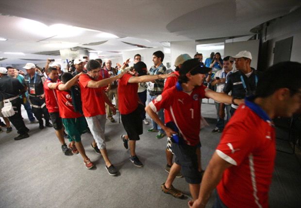 Polisi Amankan Puluhan Fans Chili