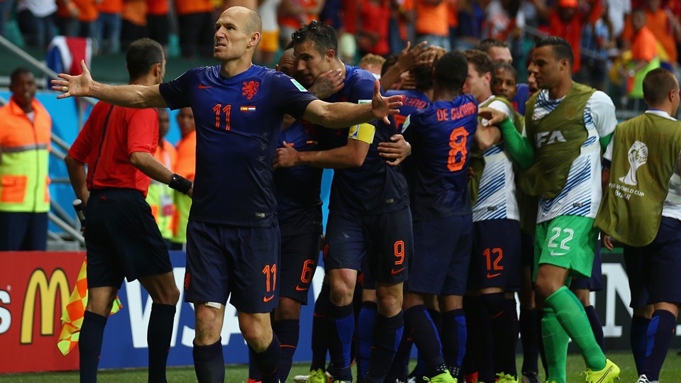 Belanda Telanjangi Juara Bertahan Spanyol