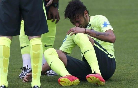 Neymar Cedera Engkel Saat Latihan<!--idunk-->Piala Dunia 2014