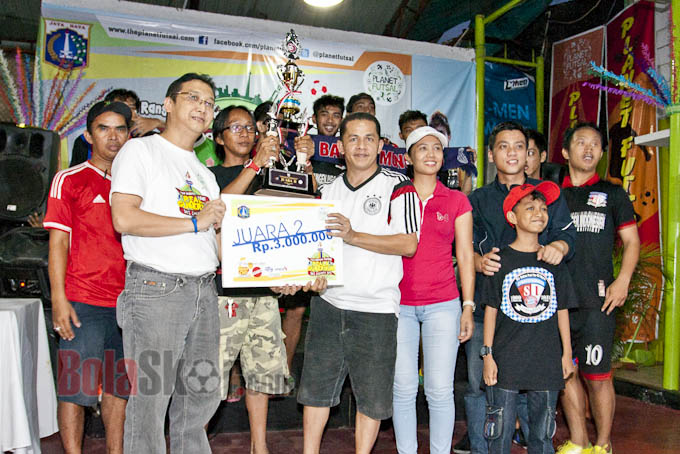 Strassenjungen Indonesien Raih Runner-up Piala Bergilir Gubernur 2014